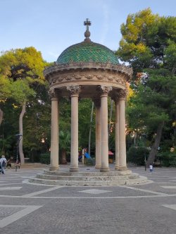 2. Catégories de mobilier urbain